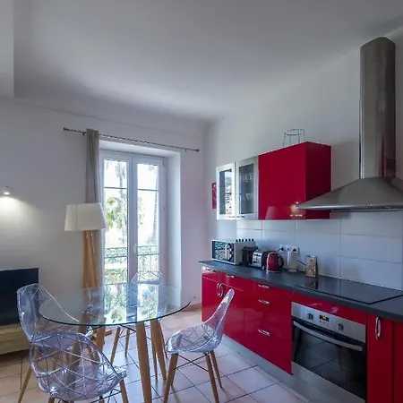 Apartment Quartier Du Port, Jolie 2 Pieces Avec Vue Mer Nice
